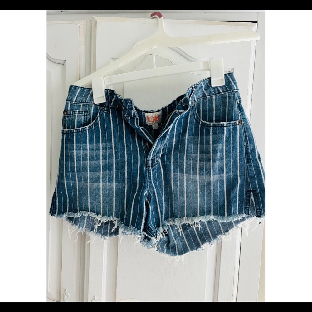 Gianni Bini blue jean shorts size 9